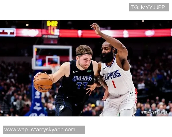 东契奇本季数据接近哈登巅峰表现35分8板9助引发关注