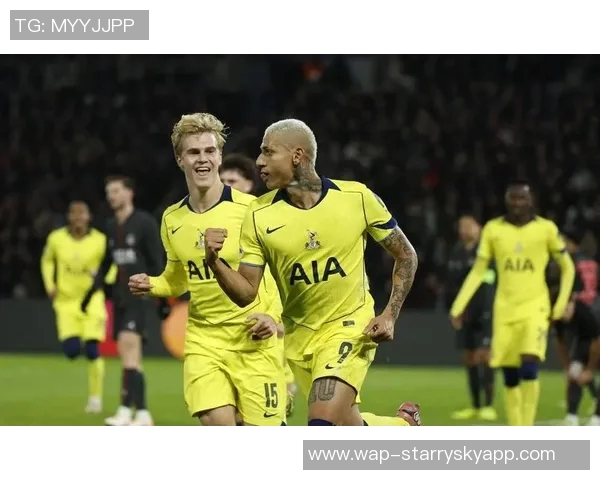 维蒂尼亚荣膺环足奖年度最佳中场助巴黎夺得六冠与欧国联冠军