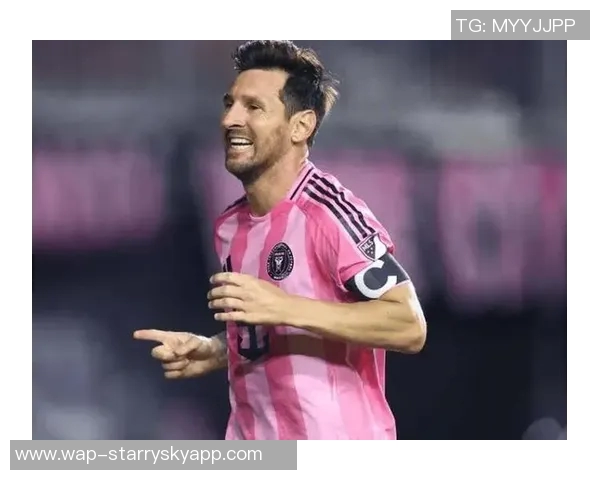 梅西杯青少年锦标赛盛大开幕梅西苏亚雷斯亲临现场助阵巴萨对决河床