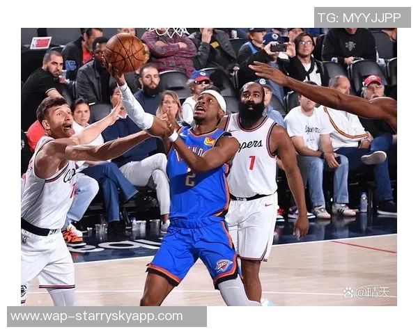 快船复苏之路显现希望小卡与哈登的出色表现引发美媒关注